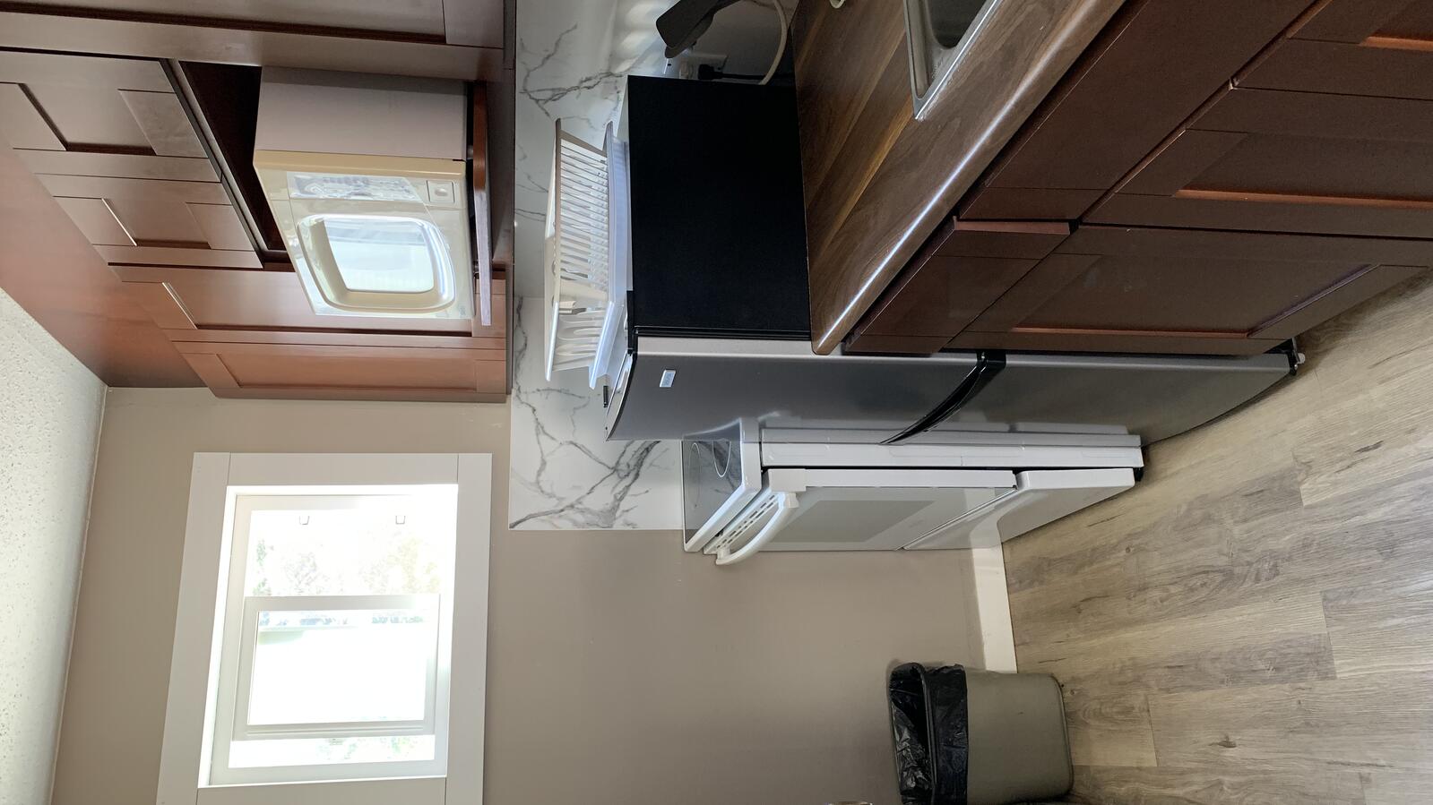 隆多汽车旅馆厨房